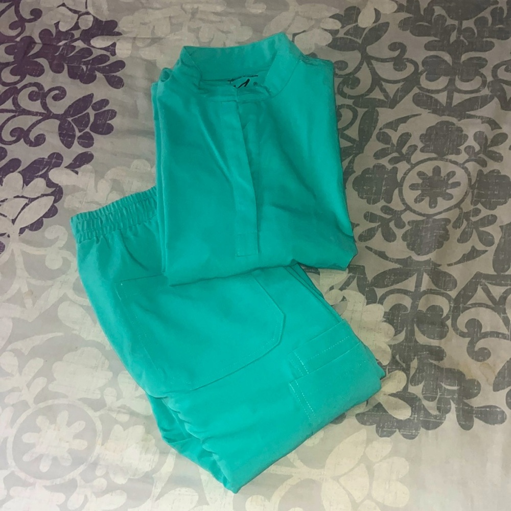 MIMS New Women's Teal Surgical Scrub Set XS